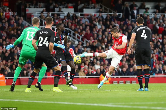 Arsenal hòa thất vọng trên sân nhà dù dẫn trước hai bàn trong ngày VAR không đứng về phía họ - Ảnh 1.