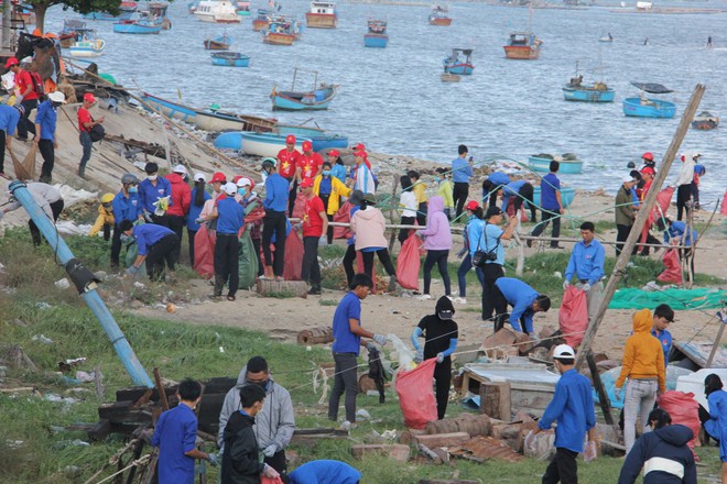 Hành trình tôi yêu tổ quốc tôi 2019: Thanh niên Khánh Hòa truyền lửa tình yêu quê hương, biển đảo - Ảnh 6.