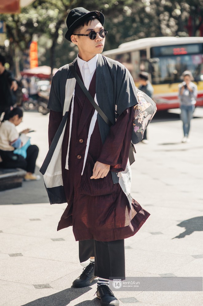 Street style AVIFW ng&agrave;y 4: tinh thần l&ecirc;n đồ chặt ch&eacute;m của giới trẻ H&agrave; th&agrave;nh vẫn kh&ocirc;ng hề sụt giảm - Ảnh 2.