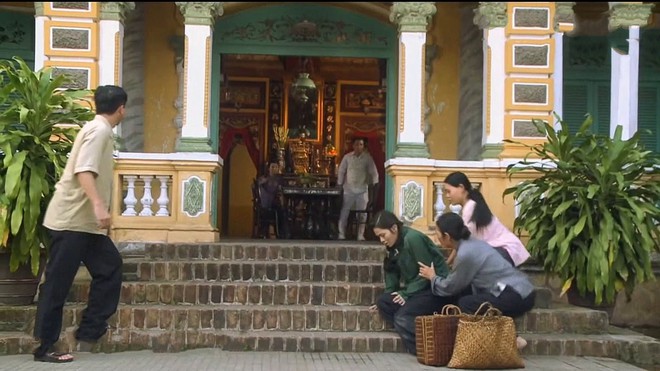 T&oacute;m lược cho ai mới nhập m&ocirc;n Tiếng S&eacute;t Trong Mưa qua 5 chi tiết: Thị B&igrave;nh đi tới đ&acirc;u, họa ập tới đ&oacute; - Ảnh 3.