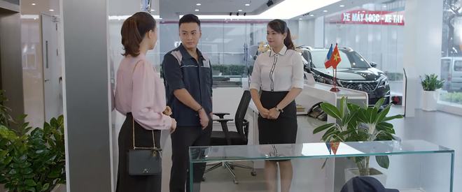 Preview Hoa Hồng Tr&ecirc;n Ngực Tr&aacute;i tập 25: Sợ bị đ&aacute;nh hội đồng, Th&aacute;i vẫn bạo gan rủ b&agrave; Dung xuống l&agrave;m ma với m&igrave;nh - Ảnh 1.