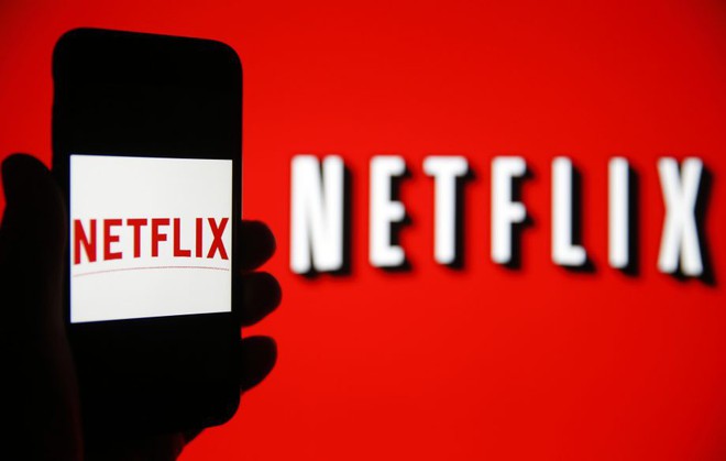 Netflix thử nghiệm tính năng xem phim thần tốc cho người lười, hàng loạt nhà sản xuất phẫn nộ đòi tẩy chay - Ảnh 1.