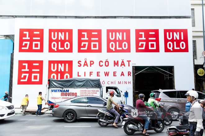 Lộ diện hình ảnh đầu tiên của store Uniqlo Việt Nam: Ngày khai trương không còn xa nữa - Ảnh 2.