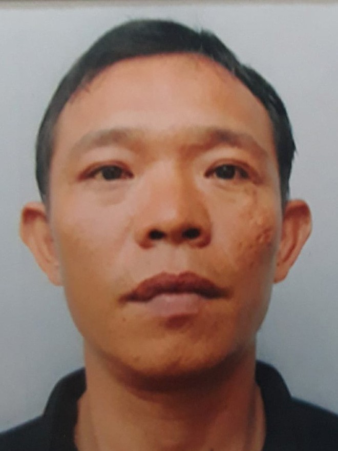 Đưa v&agrave;o nơi vắng đ&ograve;i quan hệ t&igrave;nh dục kh&ocirc;ng được, l&aacute;i xe &ocirc;m cướp 10 triệu đồng của kh&aacute;ch nữ  - Ảnh 1.