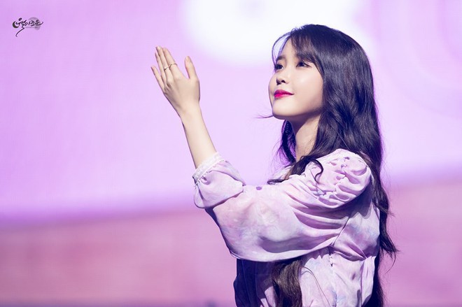 IU: Cô gái bé nhỏ bị lừa tiền, ôm khoản nợ khủng thành báu vật xứ Hàn và đây là người chúng ta cần trân trọng lúc này! - Ảnh 11.