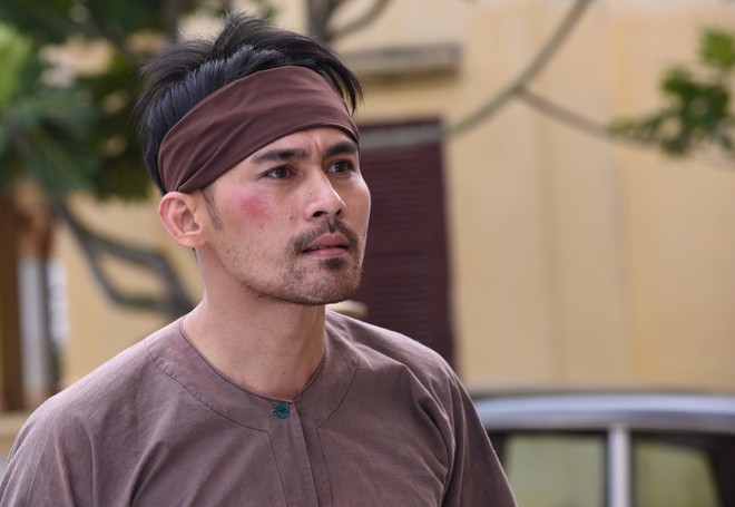 Đạo diễn Tiếng S&eacute;t Trong Mưa l&ecirc;n tiếng về tạo h&igrave;nh gi&agrave; ch&aacute;t đến hư cấu của Thị B&igrave;nh v&agrave; Cậu Ba - Ảnh 9.
