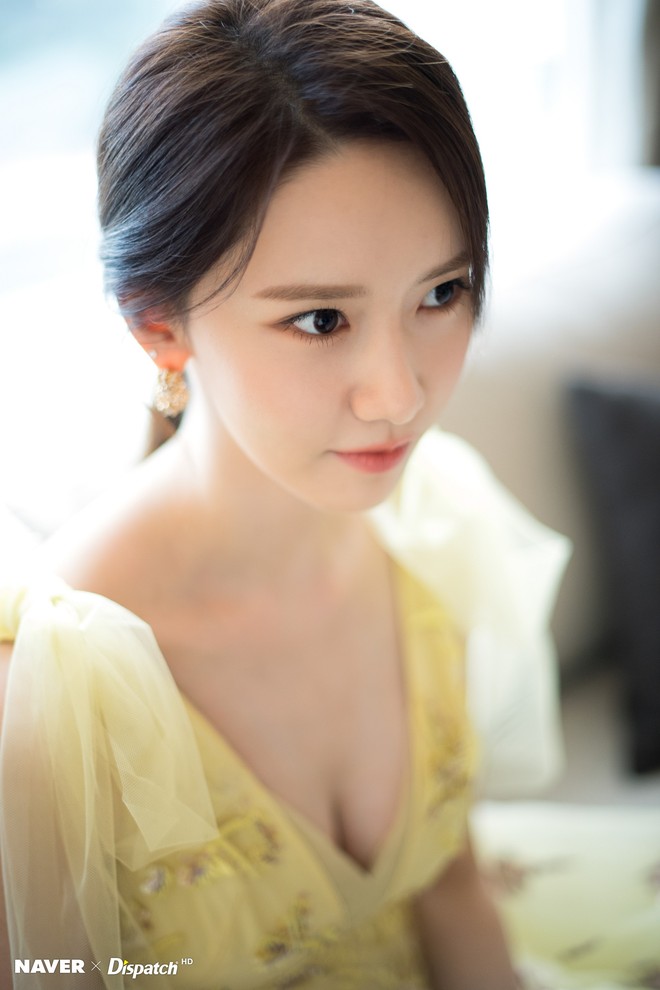 Hậu trường màn khoe sắc như tiên tử của Yoona (SNSD) tại LHP Busan: Xẻ ngực sâu nóng mắt, choáng khi zoom cận mặt - Ảnh 6.