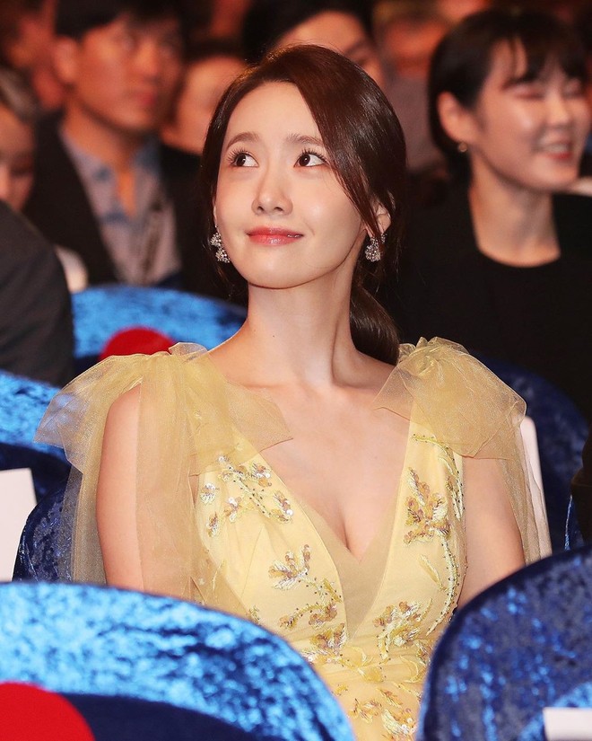 Yoona diện đầm bức tử vòng 1 sexy đến khó tin, nhưng choáng nhất là tổng giá trị bộ đồ cô dát lên người - Ảnh 11.