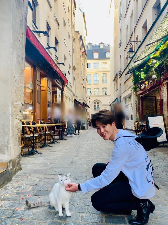 Đẳng cấp Jimin (BTS): chỉ một chuyến du lịch Paris thôi mà cũng “gây bão” Twitter toàn cầu, trending ở hơn 50 quốc gia - Ảnh 6.