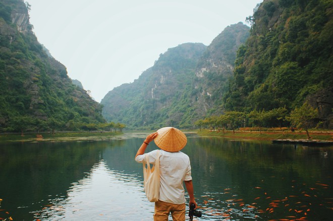 Nhà nhà đều check in với ruộng bậc thang, riêng anh chàng hoàn hảo này lại về kinh đô cũ vào mùa gió lặng, trời trong và cho ra đời bộ ảnh đẹp mãn nhãn - Ảnh 9.