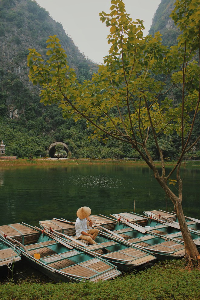 Nhà nhà đều check in với ruộng bậc thang, riêng anh chàng hoàn hảo này lại về kinh đô cũ vào mùa gió lặng, trời trong và cho ra đời bộ ảnh đẹp mãn nhãn - Ảnh 11.