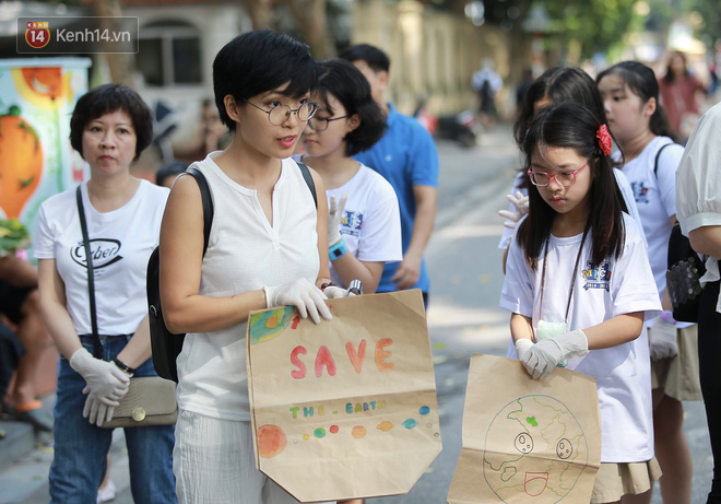 Học sinh Marie Curie tổ chức ngày hội triễn lãm tranh kêu gọi cộng đồng bảo vệ môi trường - Ảnh 7.