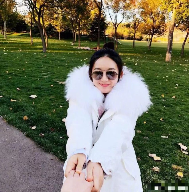 Gia đ&igrave;nh Triệu Lệ Dĩnh - Ph&ugrave;ng Thiệu Phong lại c&oacute; biến: Chiến tranh lạnh 2 ng&agrave;y trời, chồng nhất quyết kh&ocirc;ng dỗ vợ - Ảnh 5.