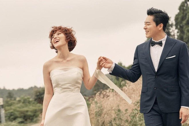 Nữ ca sĩ Hậu duệ mặt trời tiết lộ lý do không tổ chức đám cưới hoành tráng cùng diễn viên Jo Jung Suk - Ảnh 5.
