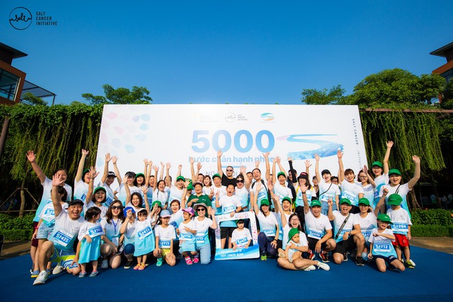 Gần 1.000 người v&agrave; rất nhiều KOLs c&ugrave;ng tham gia ng&agrave;y hội đi bộ v&igrave; Bệnh nh&acirc;n ung thư Việt Nam - Ảnh 7.