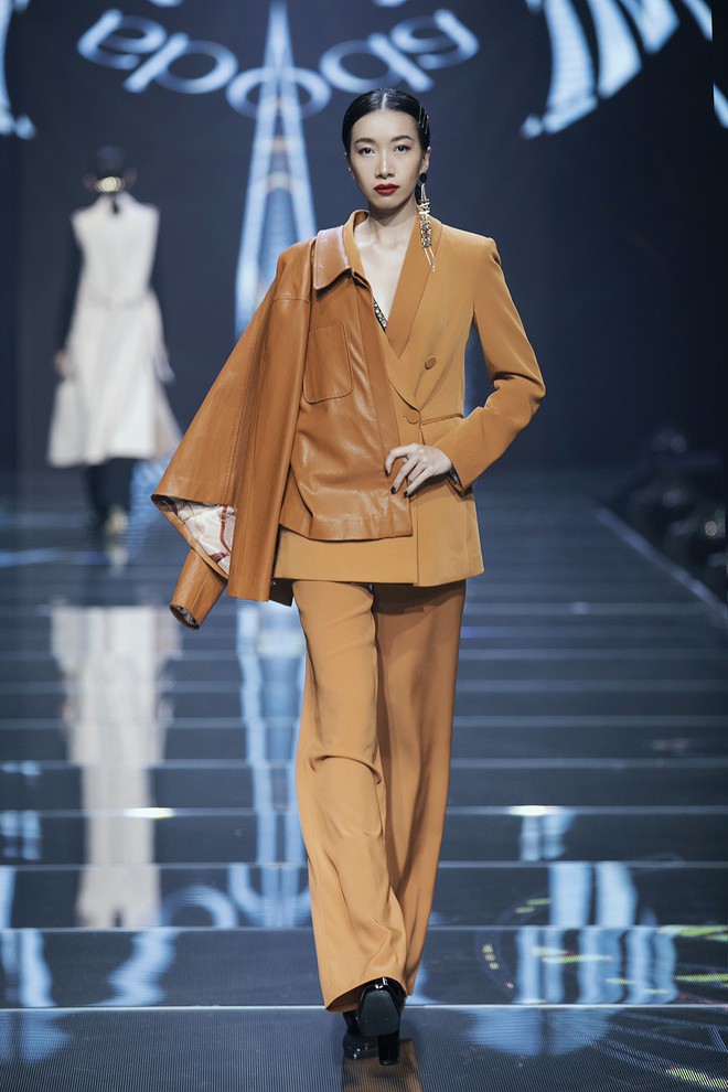 IVY moda khẳng định xu hướng thời trang Thu Đ&ocirc;ng 2019 c&ugrave;ng BST Step Out - Ảnh 3.