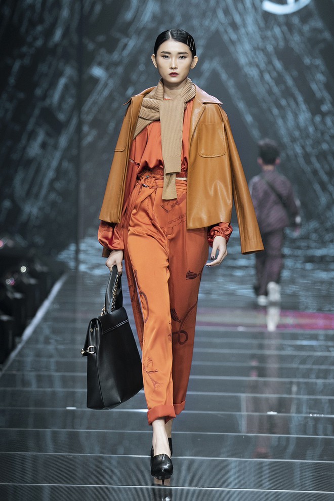 IVY moda khẳng định xu hướng thời trang Thu Đ&ocirc;ng 2019 c&ugrave;ng BST Step Out - Ảnh 9.