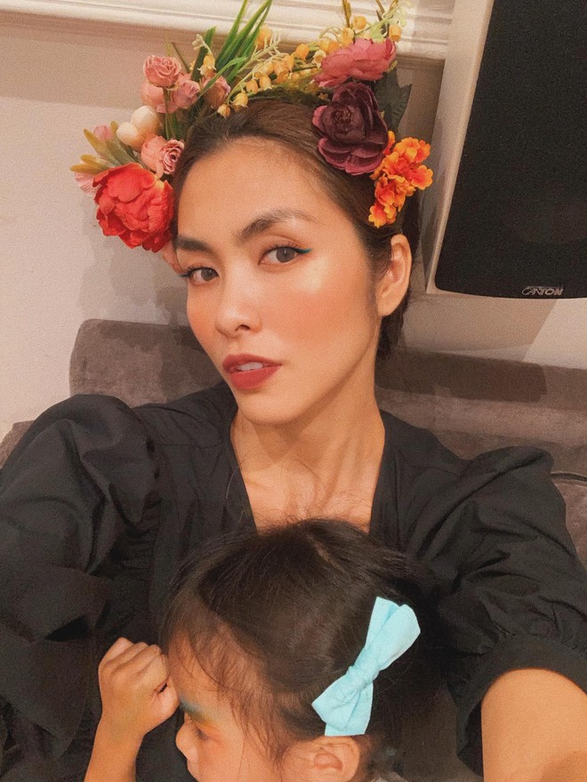 L&ecirc;n đồ lộng lẫy để lộ nhan sắc đỉnh cao, H&agrave; Tăng g&acirc;y ch&uacute; &yacute; khi nh&acirc;n tiện khoe kh&eacute;o lu&ocirc;n gương mặt c&ocirc;ng ch&uacute;a nhỏ - Ảnh 1.