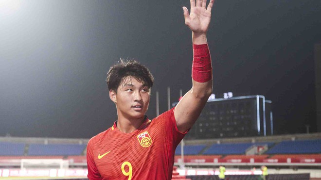 Tô son môi khi đến sân, nữ tuyển thủ Trung Quốc nhận án cấm thi đấu dài hạn - Ảnh 2.