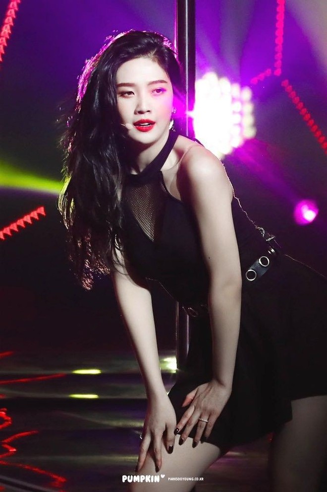 Những “nữ hoàng sexy” thế hệ mới của Kpop: Body đẹp, thần thái đỉnh cao, gợi cảm mà chẳng cần hở bạo - Ảnh 9.