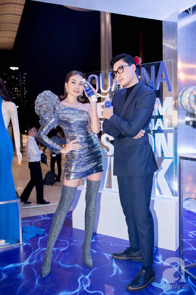 Thanh Hằng l&uacute;c n&agrave;o cũng nổi-bần-bật, một phần l&agrave; bởi c&ocirc; rất chăm diện đồ &aacute;nh kim &ldquo;hack tuổi&rdquo; t&agrave;i t&igrave;nh - Ảnh 3.