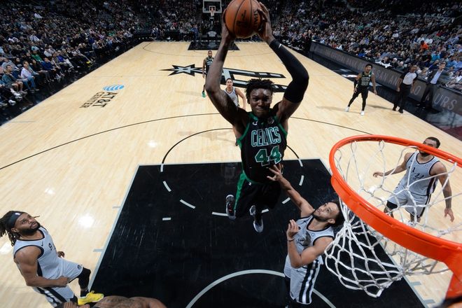 NBA 19-20: Kemba Walker và Jaylen Brown thay phiên lập công, Boston Celtics nối dài mạch thắng lên con số 7 - Ảnh 2.