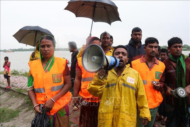  Bangladesh và Ấn Độ sơ tán hơn 2 triệu người do bão Bulbul  - Ảnh 1.