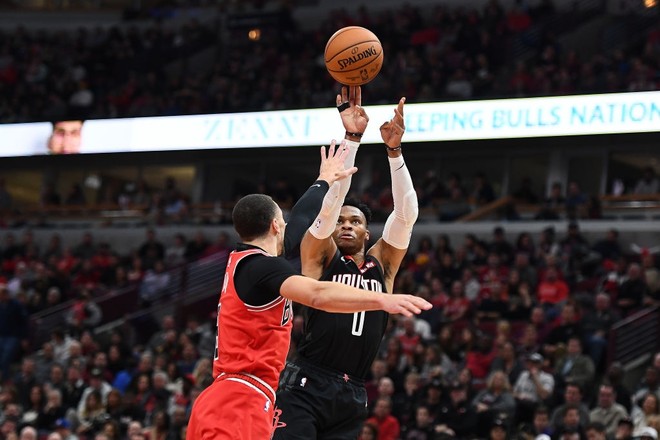 NBA 19-20: James Harden tỏa sáng với 42 điểm giúp Houston Rockets nhấn chìm Chicago Bulls - Ảnh 2.