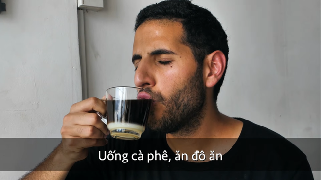 Đôi khi có những chuyện người ta thường quên khuấy đi mất và chi tiết uống cà phê của Nas Daily trong video ở Việt Nam thì đúng là quên khuấy thật - Ảnh 2.
