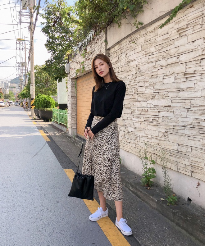 Biết 4 c&ocirc;ng thức sau, bạn đ&atilde; hơn đứt người ta ở khoản diện ch&acirc;n v&aacute;y midi tuyệt xinh v&agrave; chuẩn mốt - Ảnh 6.