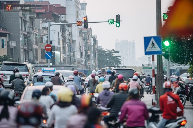 Chất lượng không khí ở Hà Nội tiếp tục xấu đi - Ảnh 6.