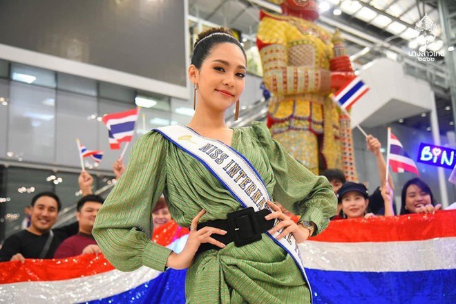 Chi&ecirc;m ngưỡng nhan sắc dược sĩ Th&aacute;i Lan đăng quang Hoa hậu Quốc tế 2019: Đẹp như minh tinh, thần th&aacute;i ng&uacute;t ng&agrave;n - Ảnh 3.