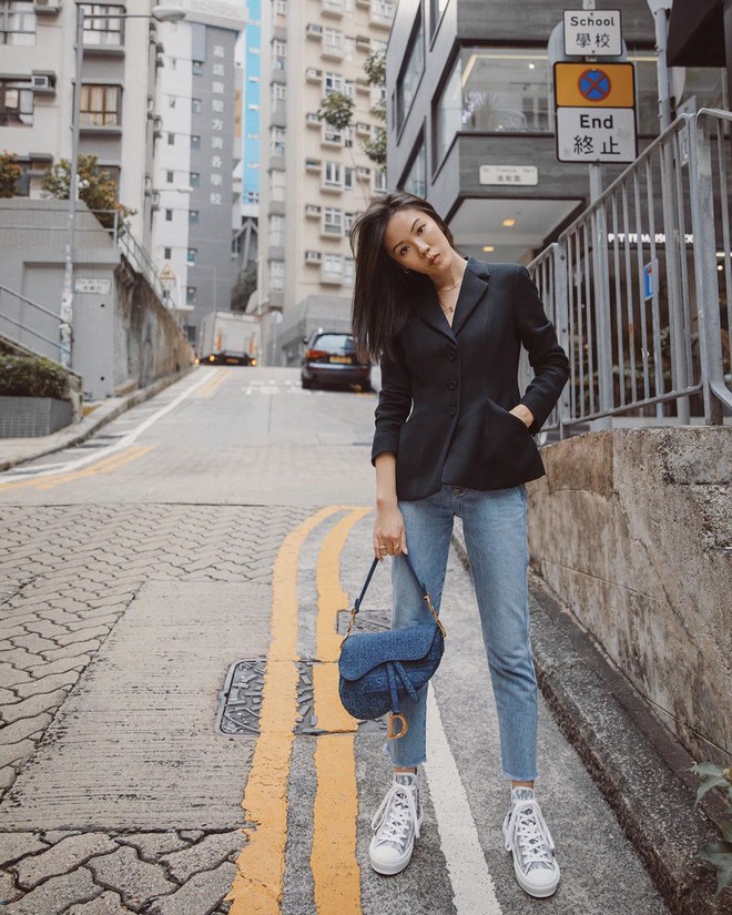 Diện quần jeans, chưa chắc l&agrave; bạn đ&atilde; c&oacute; vẻ ngo&agrave;i s&agrave;nh điệu nếu kh&ocirc;ng mix với 4 mẫu gi&agrave;y sau đ&acirc;y - Ảnh 12.