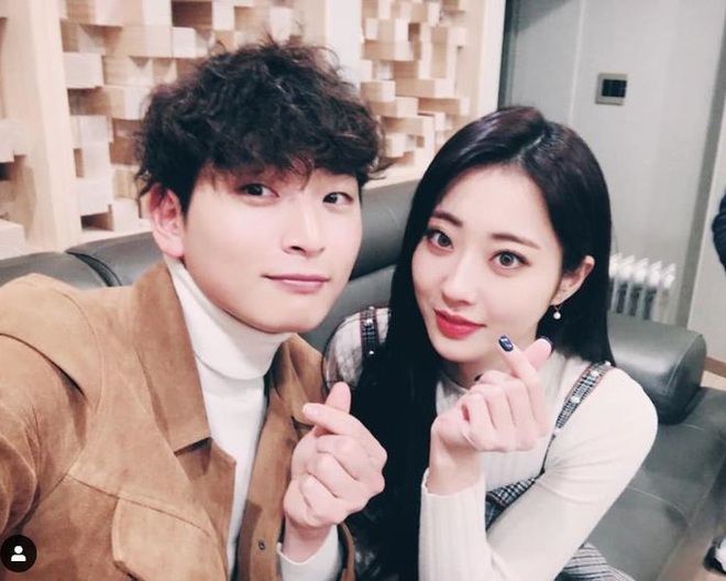 SBS tung tin hẹn hò của nam thần Jinwoon (2AM) và idol bốc lửa Kyungri (9MUSES): Cặp đôi sexy nhất Kbiz là đây! - Ảnh 1.