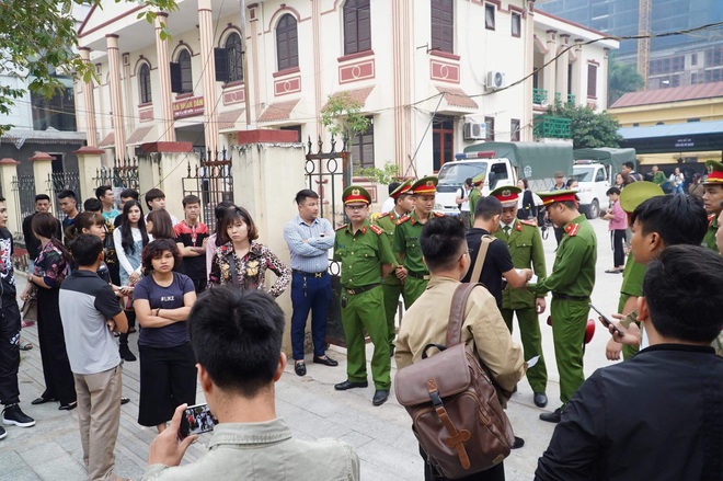 Giang hồ mạng Khá Bảnh bị tuyên 10 năm 6 tháng tù giam, truy thu gần 5 tỷ đồng - Ảnh 1.