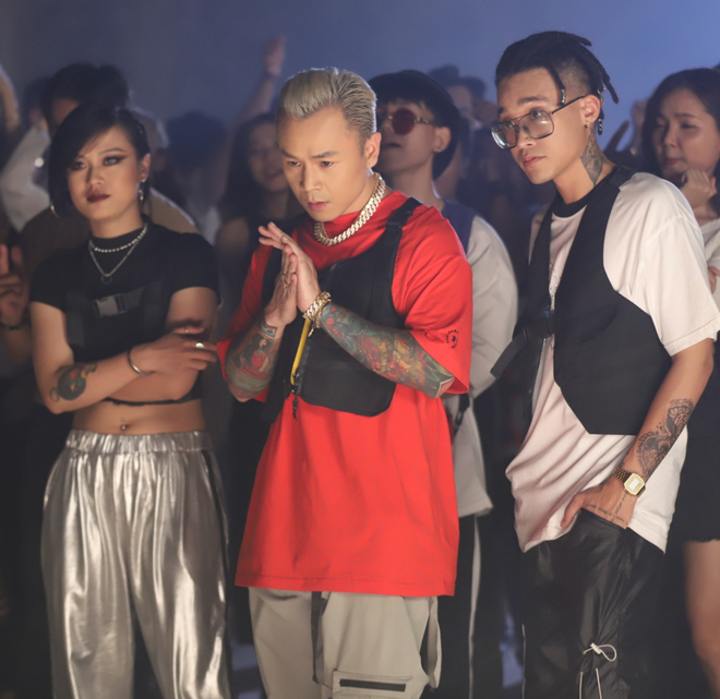 Look cool trong mọi trạng th&aacute;i, Binz đốn tim fan h&acirc;m mộ bằng loạt biểu cảm đầy lạnh l&ugrave;ng - Ảnh 3.