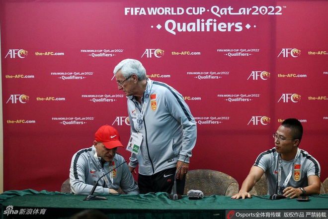Syria 2-1 Trung Quốc: Học trò phản lưới ngớ ngẩn khiến HLV tuyển Trung Quốc từng vô địch World Cup phải từ chức - Ảnh 1.