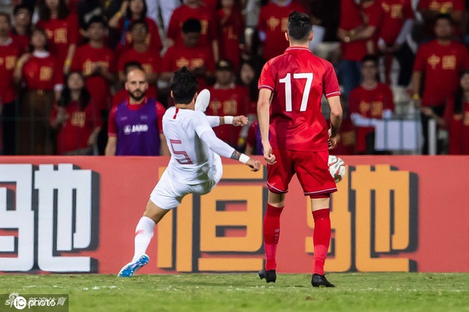 Syria 2-1 Trung Quốc: Học trò phản lưới ngớ ngẩn khiến HLV tuyển Trung Quốc từng vô địch World Cup phải từ chức - Ảnh 6.