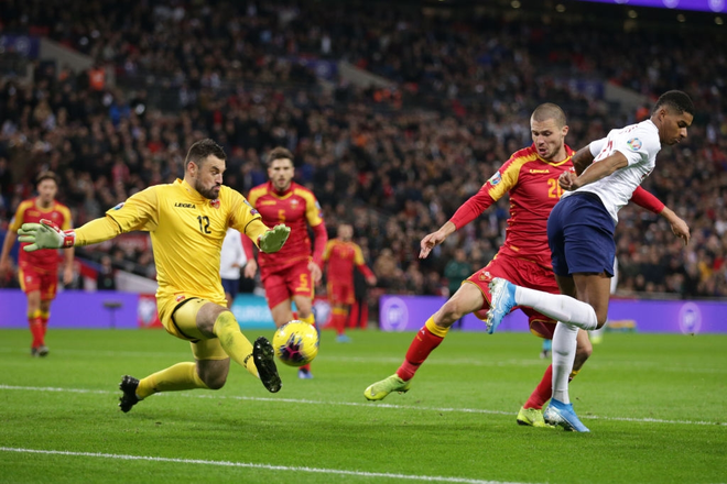 Vùi dập đối thủ tới 7 bàn không gỡ, tuyển Anh chính thức giành vé dự Euro 2020 - Ảnh 2.