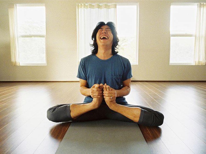Bộ ảnh tập yoga gây bão MXH của vợ chồng Lee Hyori: Nhìn qua tựa ngôn tình, gần vào mới thấy ông xã cam chịu ra sao! - Ảnh 12.