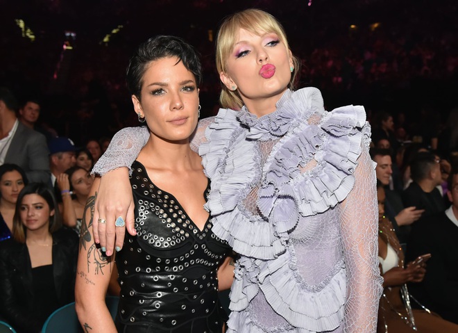 Ngoài Selena Gomez, Gigi Hadid, Halsey, Camila Cabello và hội bạn thân đều lên tiếng ủng hộ Taylor Swift trong cuộc chiến bản quyền với Scooter Braun - Ảnh 12.