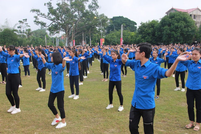 Gần 2.000 đoàn viên thanh niên tỉnh Nghệ An tham dự Hành trình “Tôi yêu Tổ quốc tôi” - Ảnh 6.