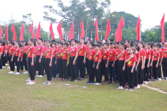 Gần 2.000 đoàn viên thanh niên tỉnh Nghệ An tham dự Hành trình “Tôi yêu Tổ quốc tôi” - Ảnh 5.