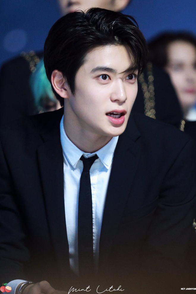 Gần đ&acirc;y 2 nam thần Kpop Jaehyun v&agrave; Kang Daniel đang khiến netizen mất hồn, nh&igrave;n cứ ngỡ tổng t&agrave;i b&aacute; đạo trong manga - Ảnh 1.