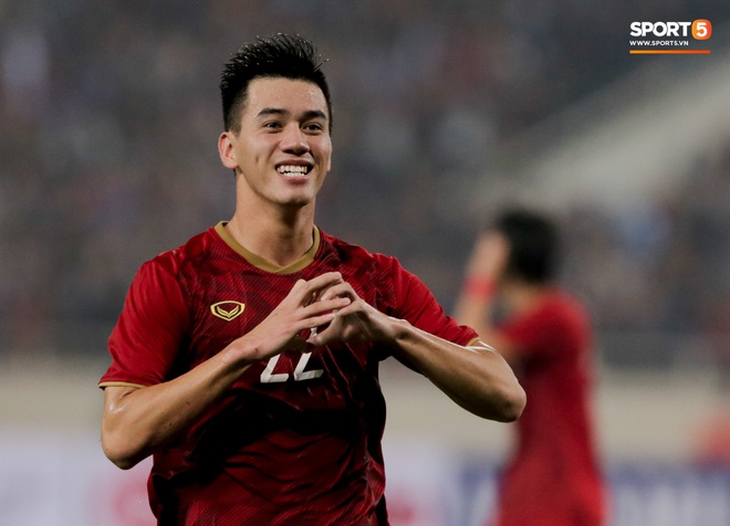 Gạch tên Quang Hải, AFC bất ngờ chọn tiền đạo của U23 Việt Nam là cầu thủ đáng xem ở bảng D VCK U23 châu Á 2020 - Ảnh 1.