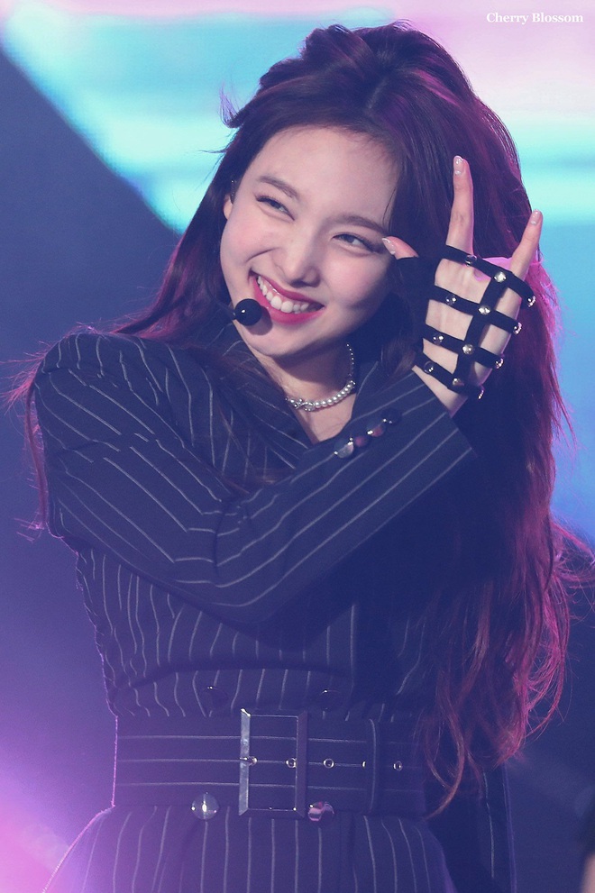 Hiếm ai được như Nayeon (TWICE): 5 lần 7 lượt lộ hát nhép nhưng không bị ném đá, còn gây bão mạng xã hội vì biểu cảm siêu đáng yêu - Ảnh 10.