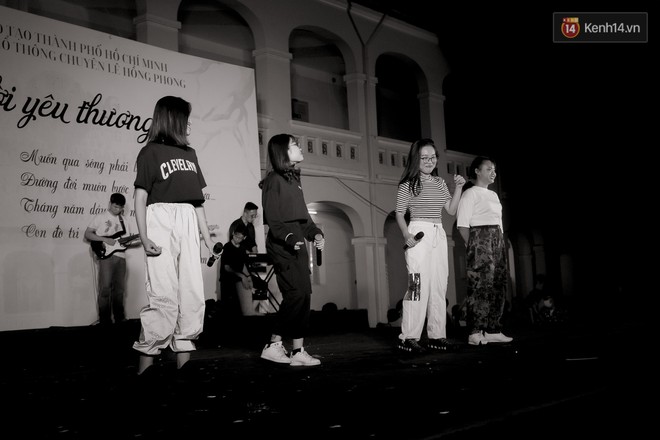 Chung kết văn nghệ &ldquo;Dưới m&aacute;i trường&rdquo; của teen L&ecirc; Hồng Phong: C&ugrave;ng kh&oacute;c, c&ugrave;ng cười v&igrave; ch&uacute;ng ta l&agrave; một phần thanh xu&acirc;n của nhau! - Ảnh 11.