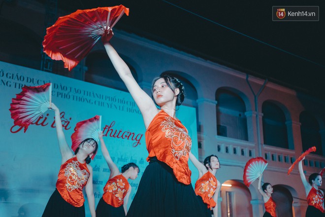 Chung kết văn nghệ &ldquo;Dưới m&aacute;i trường&rdquo; của teen L&ecirc; Hồng Phong: C&ugrave;ng kh&oacute;c, c&ugrave;ng cười v&igrave; ch&uacute;ng ta l&agrave; một phần thanh xu&acirc;n của nhau! - Ảnh 7.
