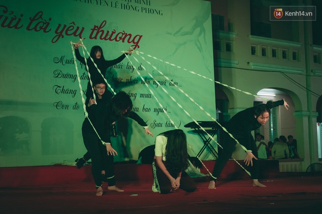 Chung kết văn nghệ &ldquo;Dưới m&aacute;i trường&rdquo; của teen L&ecirc; Hồng Phong: C&ugrave;ng kh&oacute;c, c&ugrave;ng cười v&igrave; ch&uacute;ng ta l&agrave; một phần thanh xu&acirc;n của nhau! - Ảnh 6.