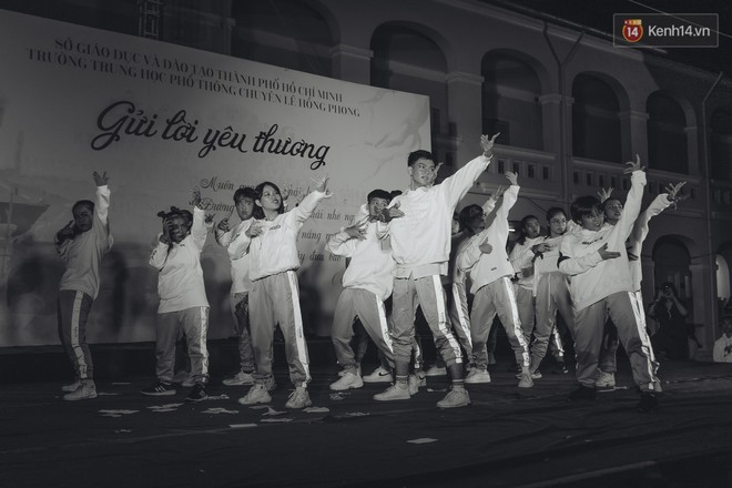 Chung kết văn nghệ &ldquo;Dưới m&aacute;i trường&rdquo; của teen L&ecirc; Hồng Phong: C&ugrave;ng kh&oacute;c, c&ugrave;ng cười v&igrave; ch&uacute;ng ta l&agrave; một phần thanh xu&acirc;n của nhau! - Ảnh 4.